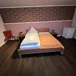 Gaestehaus Geli 住宿加早餐酒店 海德