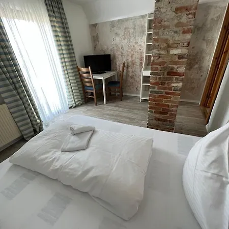 住宿加早餐酒店 Gaestehaus Geli 海德