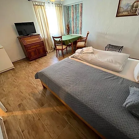 Bed & Breakfast Gaestehaus Geli 3*