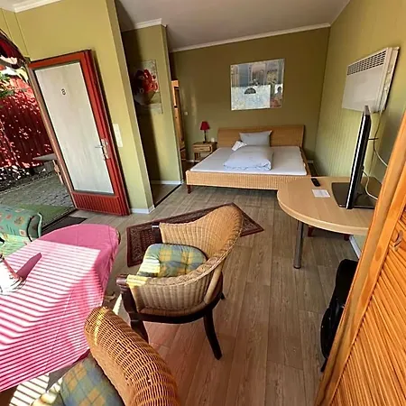 Gaestehaus Geli Bed & Breakfast 3*